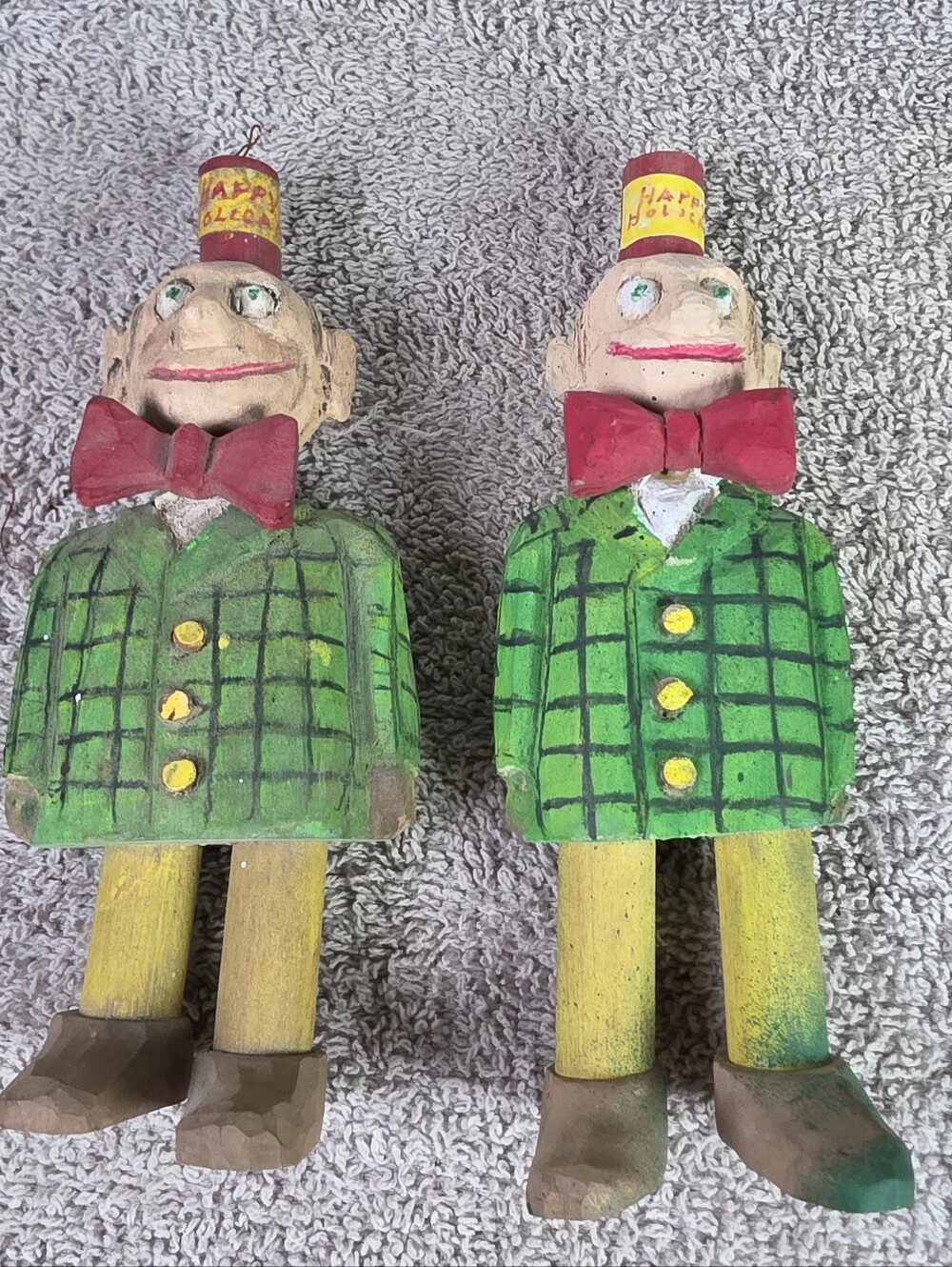 Handcrafted Folk Art Green Wooden Figurine Pair with Red Bow Ties - Picture 16 of 16